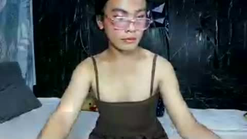yourhotdodz online show from August 10, 12:17 pm