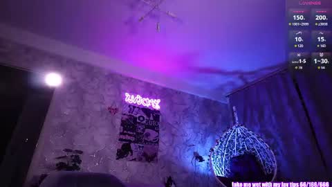 Aleksandra and  Anna  Lustica  online show from August 13, 8:23 pm