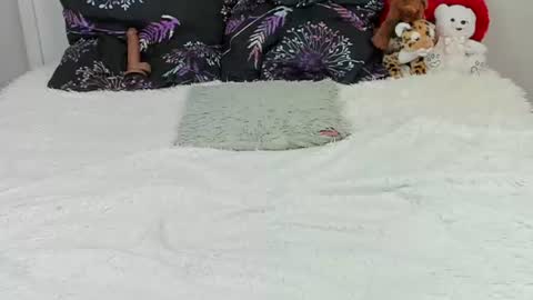 yourkriss_new1 online show from August 3, 12:39 am
