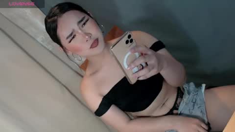 yourlove_dannica online show from May 7, 11:33 am