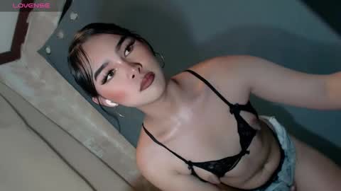 yourlove_dannica online show from May 7, 3:57 pm