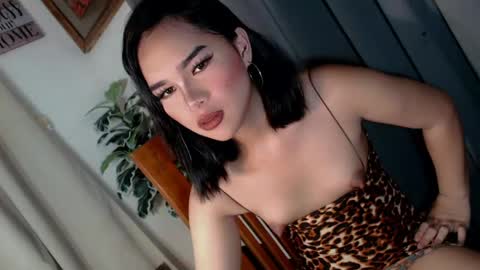 yourlove_dannica online show from May 8, 7:10 am