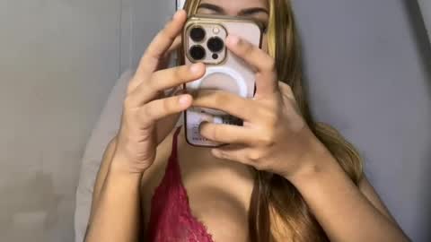 yourlovebella88 online show from August 6, 7:57 pm