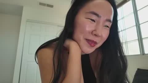 J i w o n   online show from August 10, 1:07 am