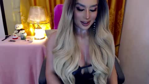 Adriana Maxwell online show from June 7, 7:41 pm