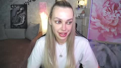 Nicky online show from August 11, 4:31 pm
