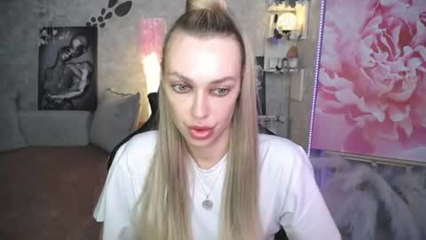 Nicky online show from August 11, 5:37 pm