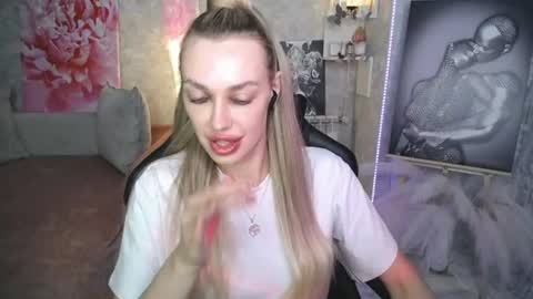 Nicky online show from August 11, 10:01 pm