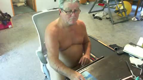 yourpoppi55 online show from June 23, 2:51 pm