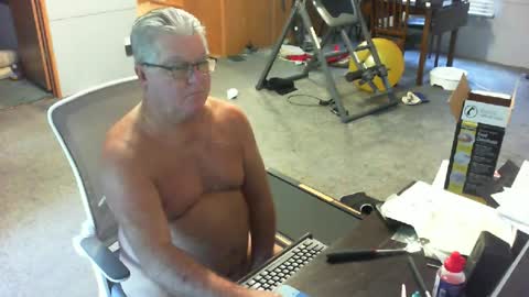 yourpoppi55 online show from June 27, 12:41 pm