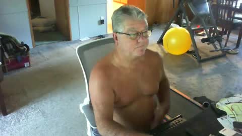 yourpoppi55 online show from June 30, 12:17 pm