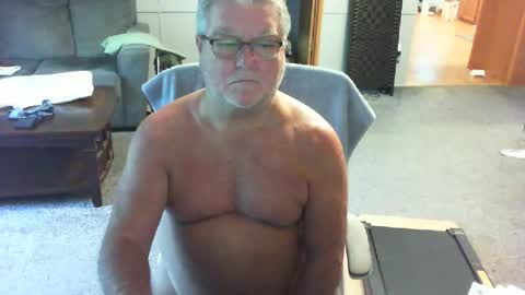yourpoppi55 online show from July 12, 1:06 pm