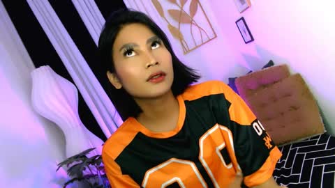 yourprettybella_ts online show from May 21, 1:24 pm