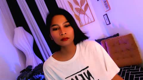 yourprettybella_ts online show from May 22, 12:29 pm