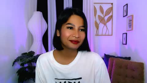 yourprettybella_ts online show from May 22, 2:41 pm