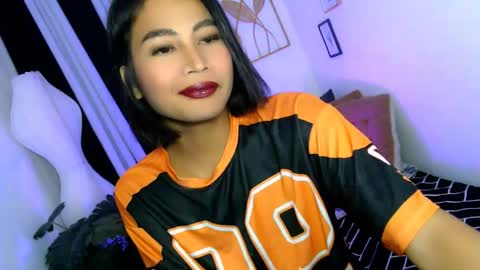 yourprettybella_ts online show from May 28, 11:57 am