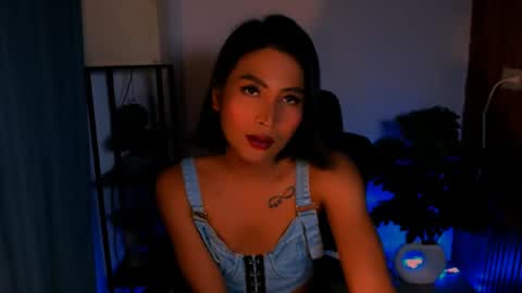 yourprettybella_ts online show from June 7, 3:39 pm