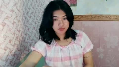 yourprettytrish online show from July 14, 11:27 pm