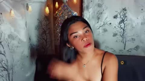 queenjedaa online show from May 9, 6:32 pm