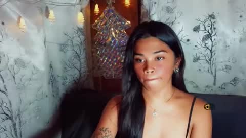 queenjedaa online show from May 9, 7:38 pm