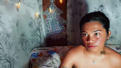 queenjedaa online show from May 19, 8:26 am