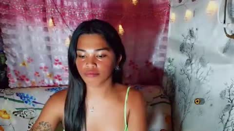 queenjedaa online show from May 24, 8:44 pm