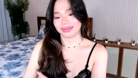 yourqueencarla online show from August 3, 8:49 pm