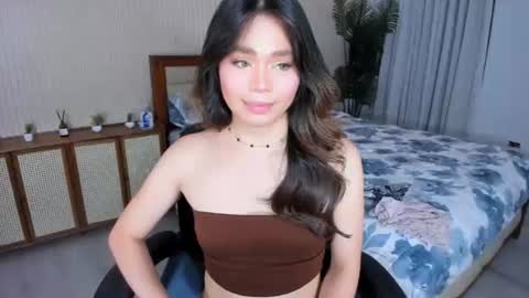 yourqueencarla online show from August 6, 2:05 pm