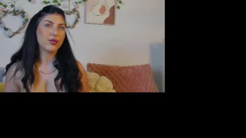 yours_goddess online show from July 31, 11:05 am