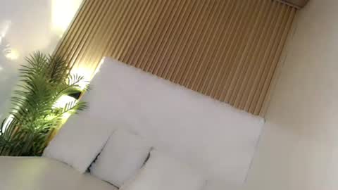 yoursexservice online show from August 11, 5:04 pm