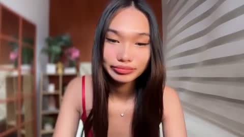 yoursluttyashxx online show from July 28, 11:55 pm