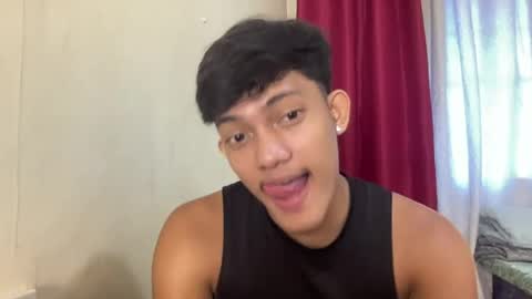 yourstreetguy_kenneth online show from August 3, 12:06 am