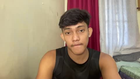 yourstreetguy_kenneth online show from August 3, 9:55 pm