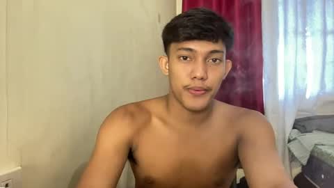 yourstreetguy_kenneth online show from August 3, 11:01 pm
