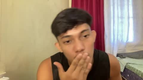 yourstreetguy_kenneth online show from August 4, 1:13 am