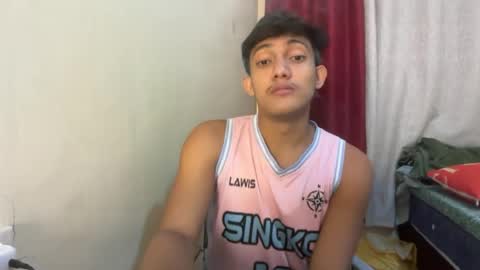 yourstreetguy_kenneth online show from August 4, 9:01 pm