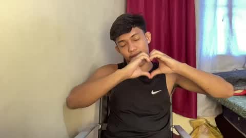 yourstreetguy_kenneth online show from August 8, 2:33 am