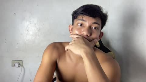 yourstreetguy_kenneth online show from August 10, 3:30 am