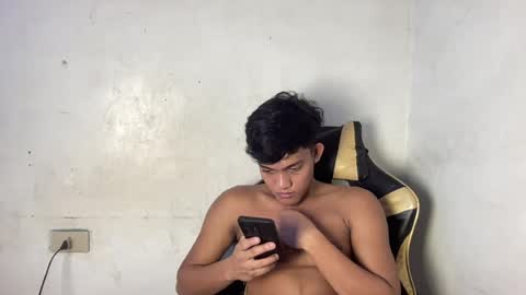 yourstreetguy_kenneth online show from August 13, 1:19 am