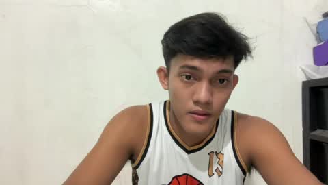 yourstreetguy_kenneth online show from August 16, 11:14 am