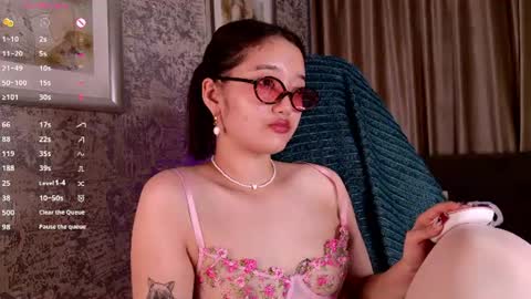 Bella online show from August 14, 4:49 am