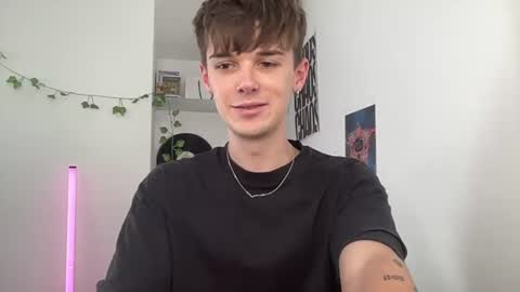 yoursweetyguy online show from July 31, 4:02 pm