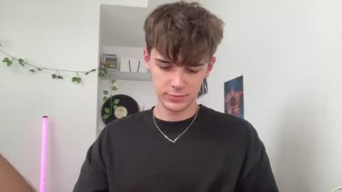yoursweetyguy online show from August 3, 11:39 am