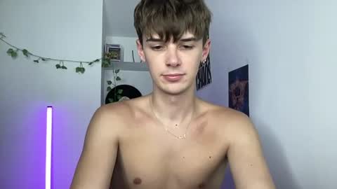 yoursweetyguy online show from August 6, 5:23 pm