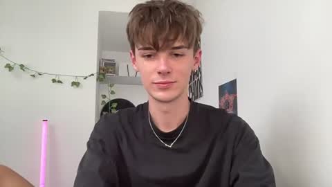 yoursweetyguy online show from August 10, 1:01 pm