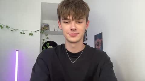yoursweetyguy online show from August 12, 1:24 pm