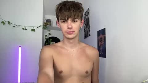 yoursweetyguy online show from August 12, 3:36 pm