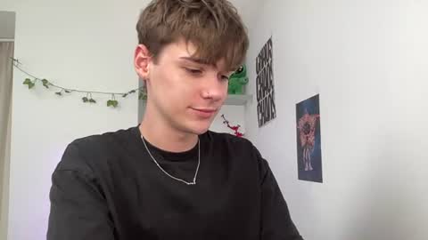 yoursweetyguy online show from August 16, 1:37 pm