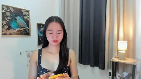 yourtinybunny online show from August 4, 7:33 pm