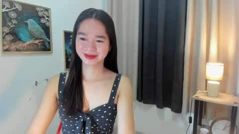 yourtinybunny online show from August 14, 11:25 am